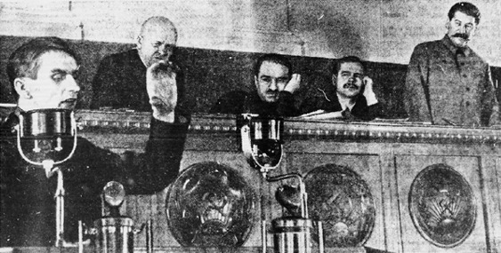 Lysenko with Stalin - Public Domain